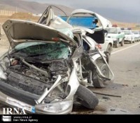 برخورد دو دستگاه سواری پنج کشته بر جای گذاشت